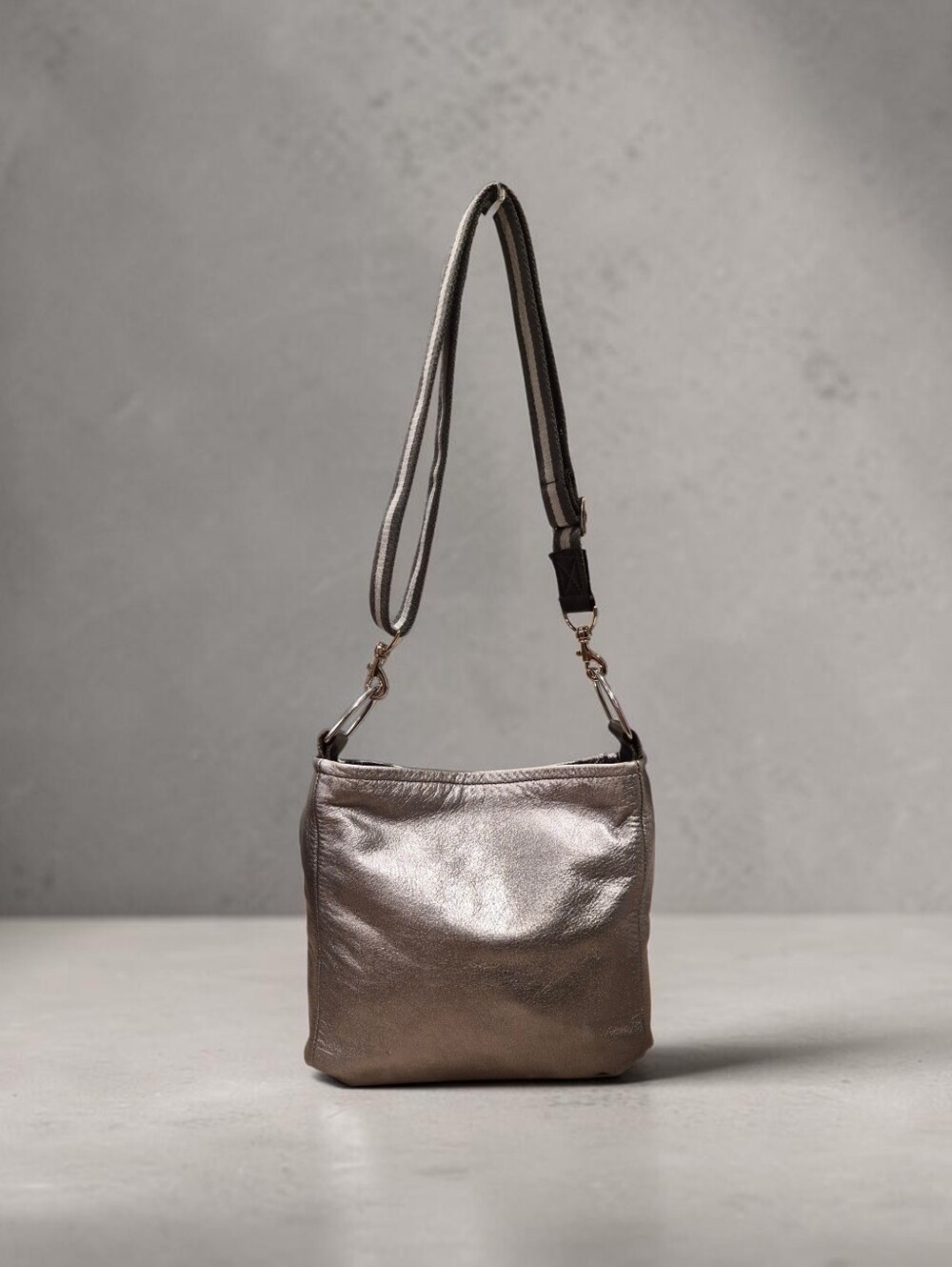 Lynn Tallerico Handcrafted Metallic Silver Crossbody Shoulder Bag